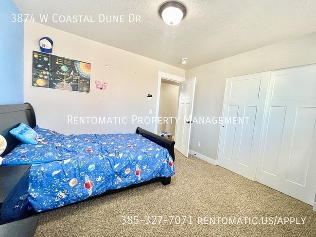 Building Photo - 3874 Coastal Dune Dr