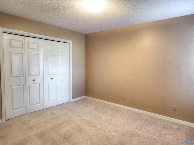 Building Photo - 262 Waters Edge Ln