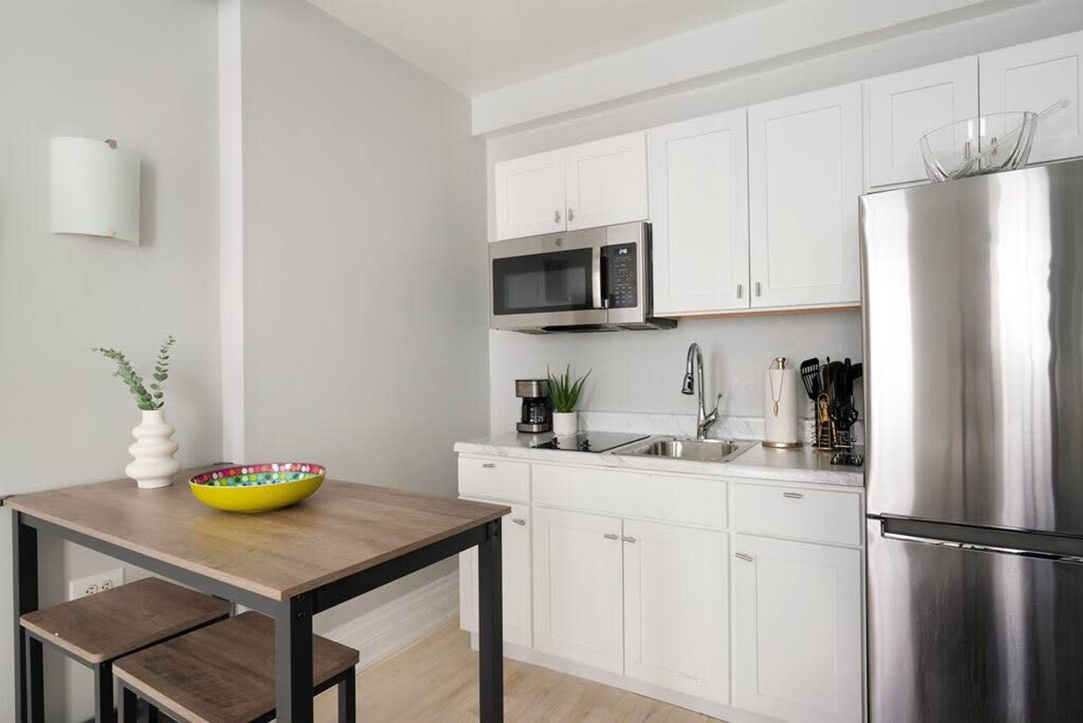 Building Photo - 240 W 73rd St