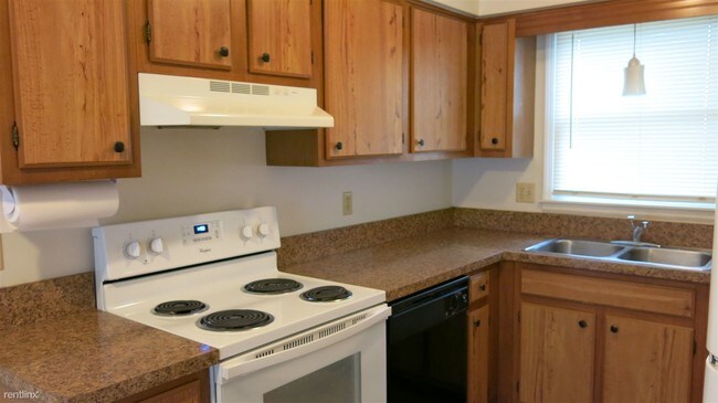 Building Photo - 2 br, 1.5 bath Duplex - 413 North St  Unit