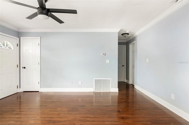 Building Photo - 727 14th St S