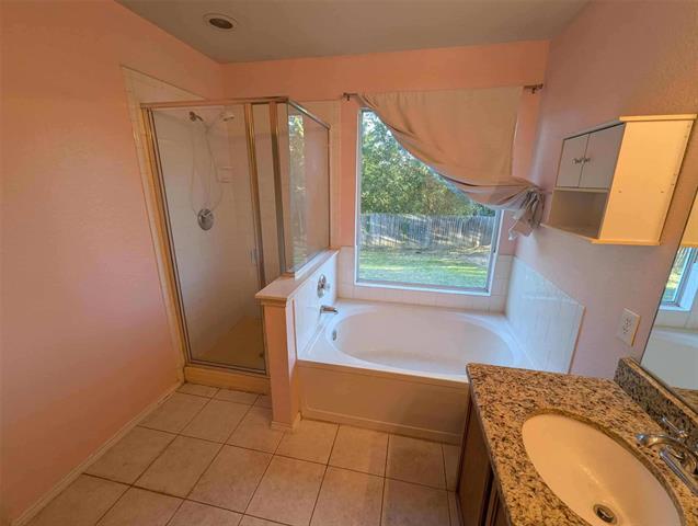 Building Photo - 4208 Vinyard Way