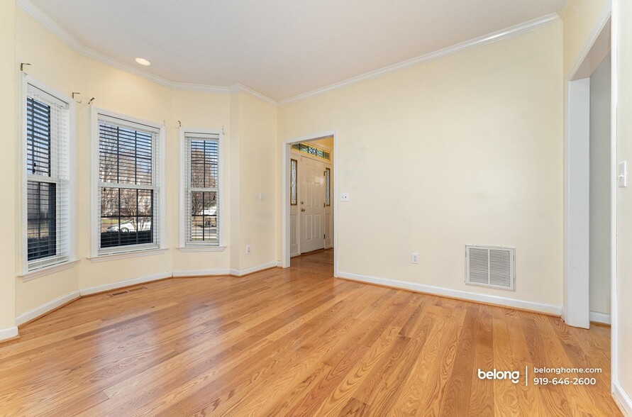 Building Photo - 4332 Southern Oak Dr