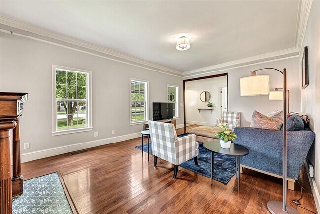 Building Photo - 801 NW C St