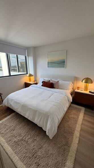 Building Photo - 951 NW 40th Ave