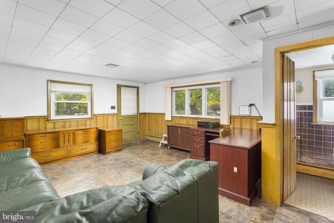 Building Photo - 816 East Dr