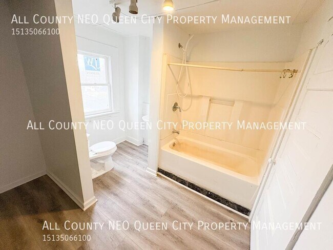 Building Photo - 225 Pleasant Ave