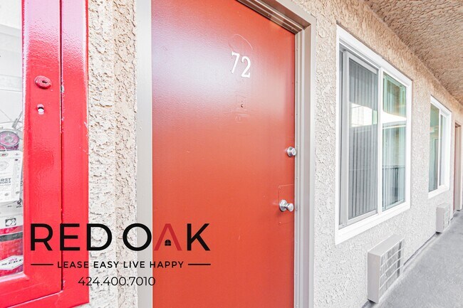 Building Photo - 7947 Reseda Blvd