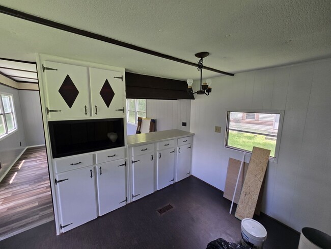 Building Photo - 107 Walnut Branch Dr