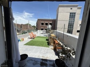 Building Photo - 413 Bloomfield Ave