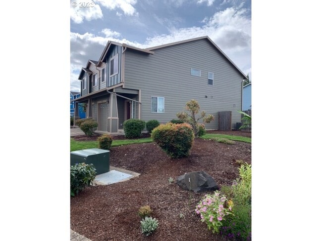 Building Photo - 1481 Gifford St SE