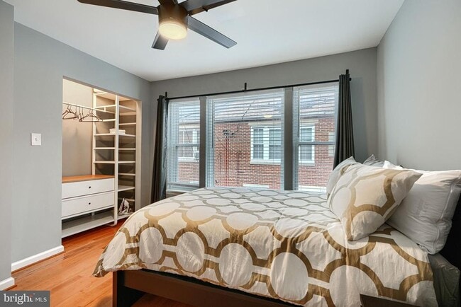 Building Photo - 624 Jasper St