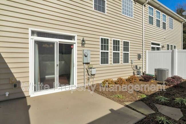 Building Photo - 12352 Red Rust Ln