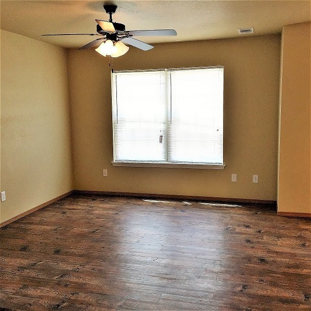 Building Photo - 2814 W Lakewood Dr