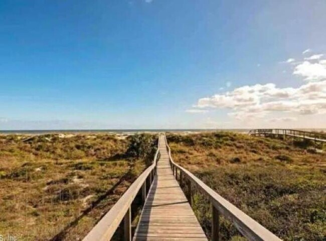 Building Photo - 292 Majorca Rd