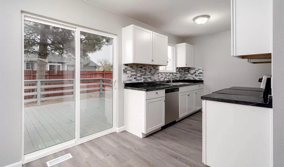 Building Photo - 2020 Grosbear Ln