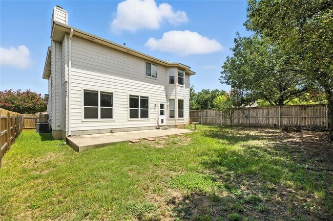 Building Photo - 1901 Avante Dr