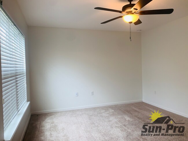 Building Photo - 147 Aston Grande Dr