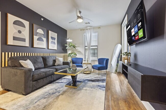 Building Photo - 5725 Town and Country Blvd