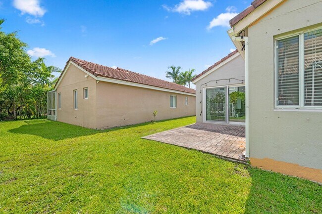 Building Photo - 1425 Majesty Terrace