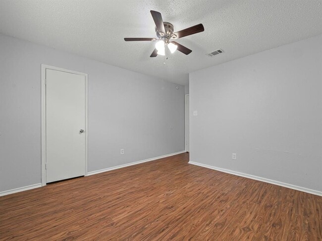 Building Photo - 1816 Rawhide Loop
