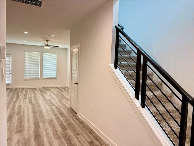 Building Photo - 2911 Needham Gdn Ln