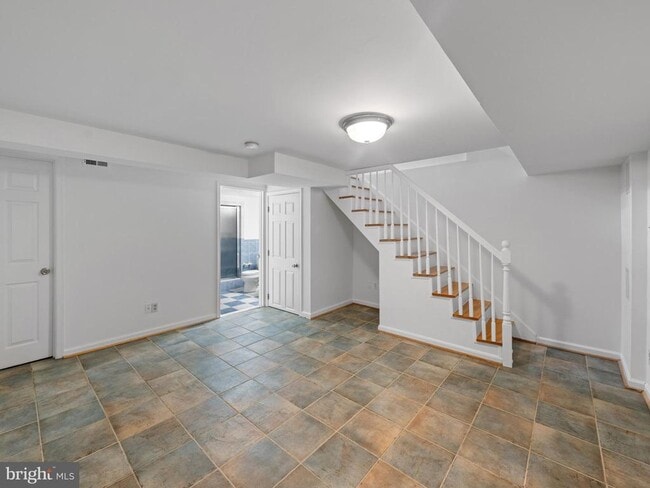 Building Photo - 423 Mt Vernon Ave