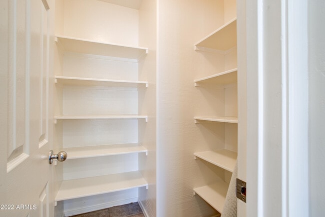 Building Photo - 9928 W Chipman Rd