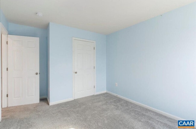 Building Photo - 407 Meadows Dr