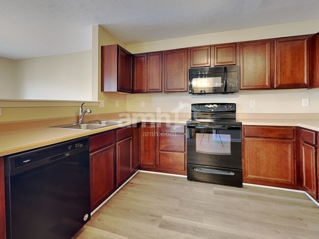 Building Photo - 10654 Sinclair Dr