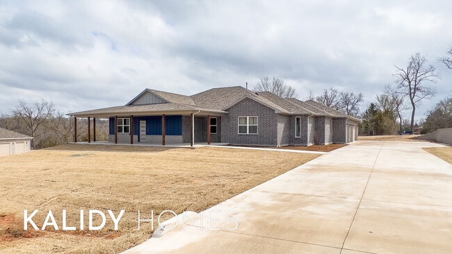 Building Photo - 17636 Salma Rd