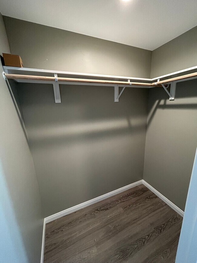 Building Photo - 1 Bed/1 Bath Newly Renovated