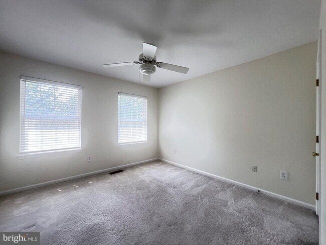 Building Photo - 17207 Sumac Ct