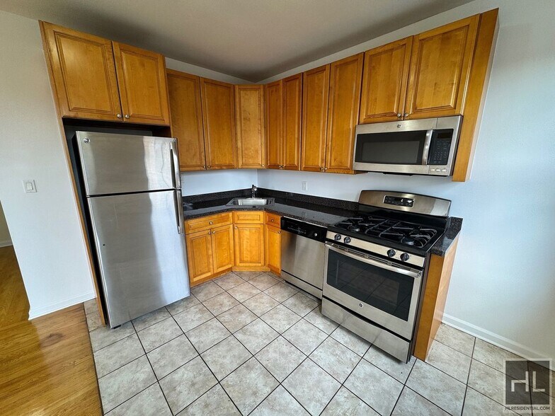 Building Photo - West 171st Street