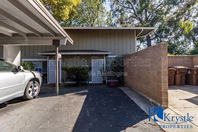 Building Photo - 138 Warwick Dr