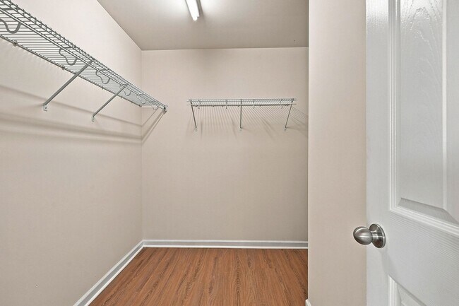 Building Photo - 4332 Burchard Dr