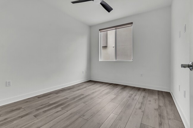 Building Photo - 1879 Union St