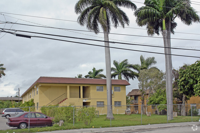 Building Photo - Le Jeune Gardens Estates