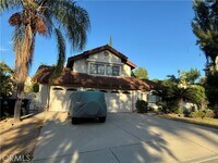 Building Photo - 674 Radbury Pl