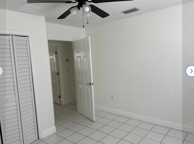 Building Photo - 117 Yacht View Ln
