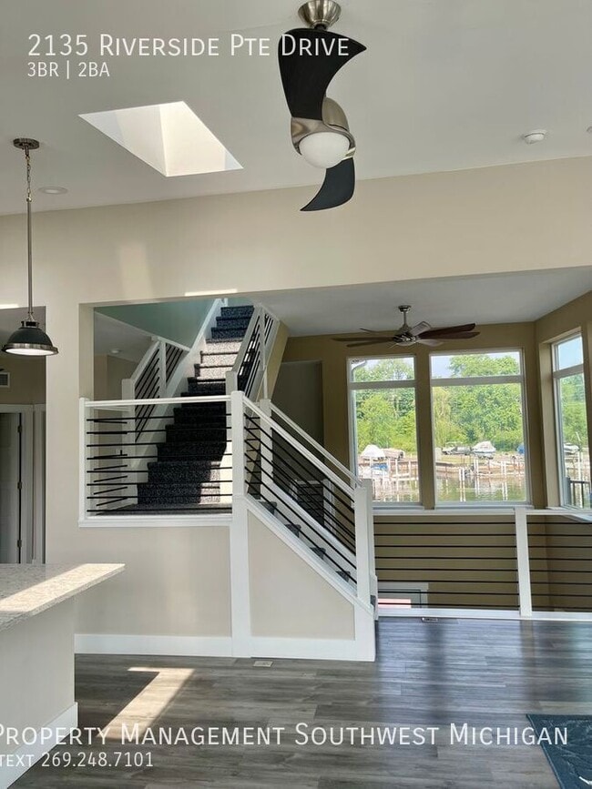 Building Photo - 2135 Riverside Pointe Dr