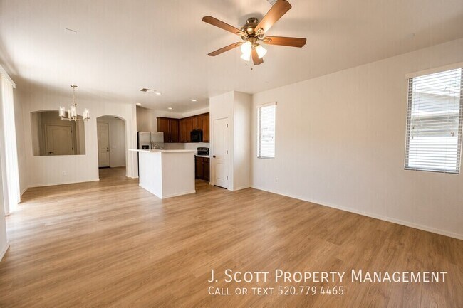 Building Photo - 4172 E Santa Fe Ln