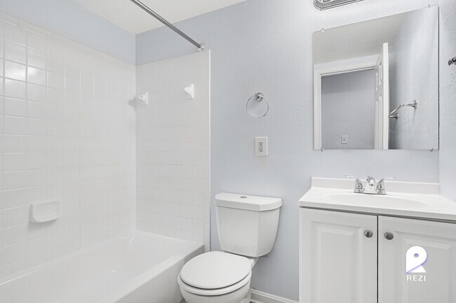 Building Photo - 6411 Hil-Mar Dr