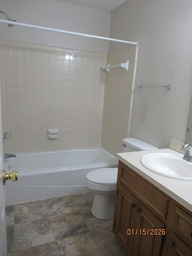 Building Photo - 174 Gertrude Dr