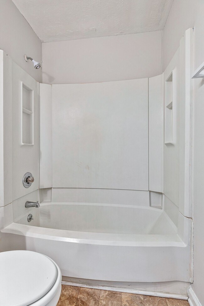 Building Photo - 3319 Felicia St