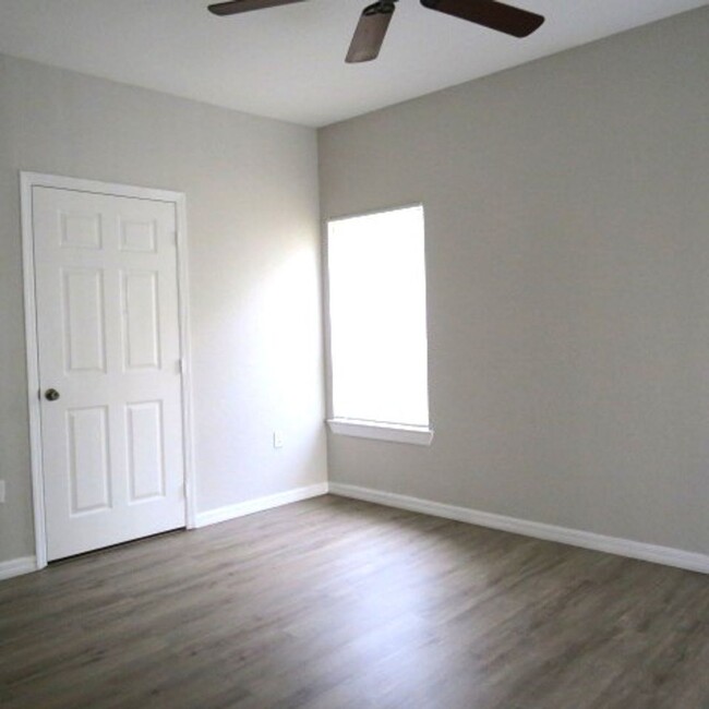 Building Photo - Coming Soon!!! Manned Gated Community-2/2 ...