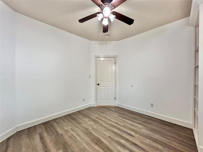 Building Photo - 1303 White Dove Cove