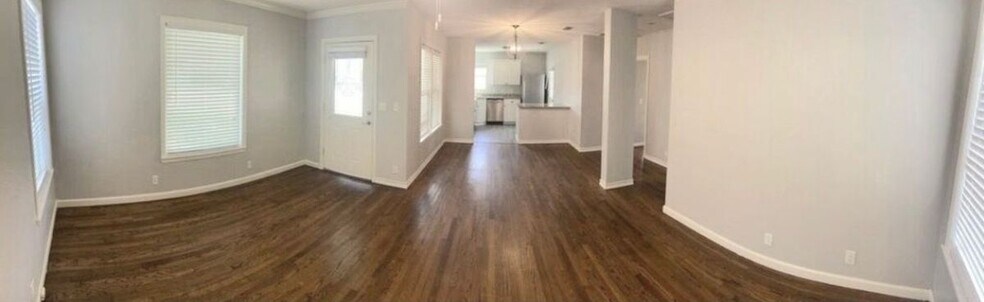 Building Photo - 5617 Birchman Ave