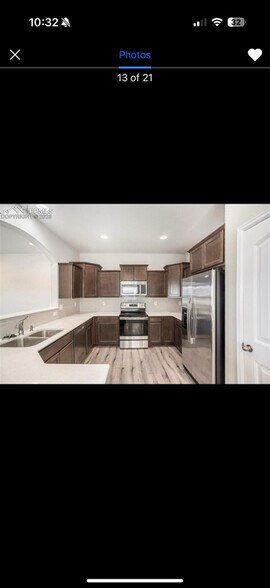 Building Photo - 6351 Old Glory Dr