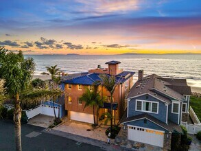 Building Photo - GORGEOUS CUSTOM BEACH HOME - Solimar Beach...